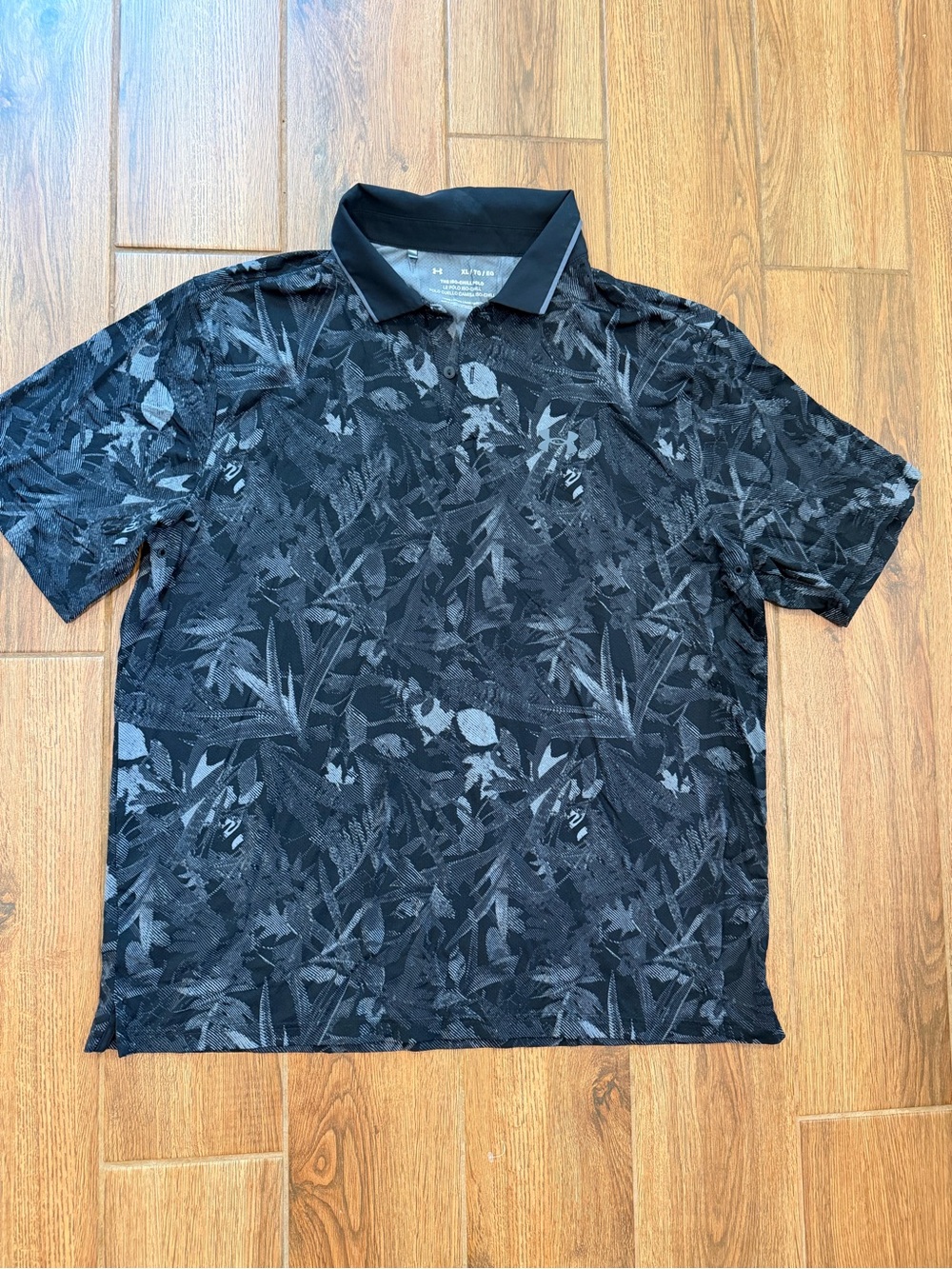 Under Armour ISO chill Black Tonal Leaf-Print Polo / men’s xl